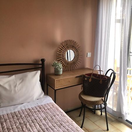 Marina Rooms 阿尔戈斯托利翁 外观 照片
