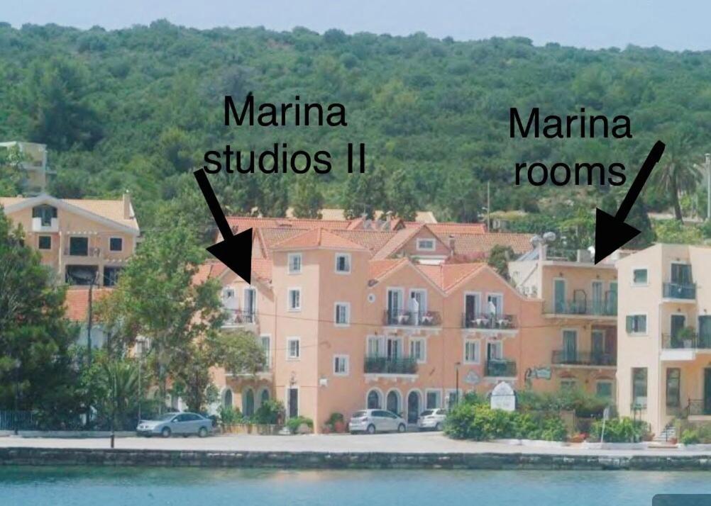 Marina Rooms 阿尔戈斯托利翁 外观 照片