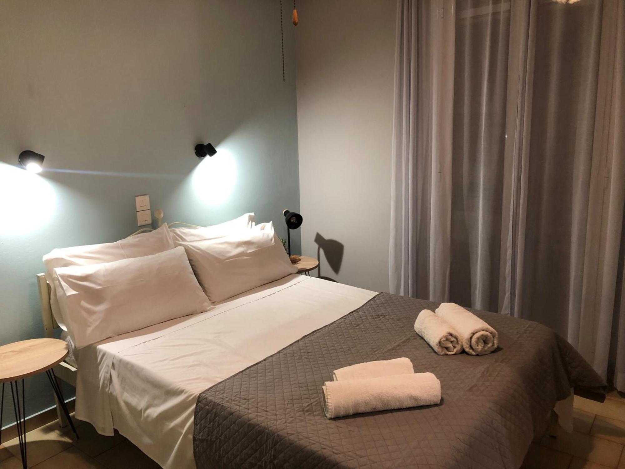 Marina Rooms 阿尔戈斯托利翁 外观 照片