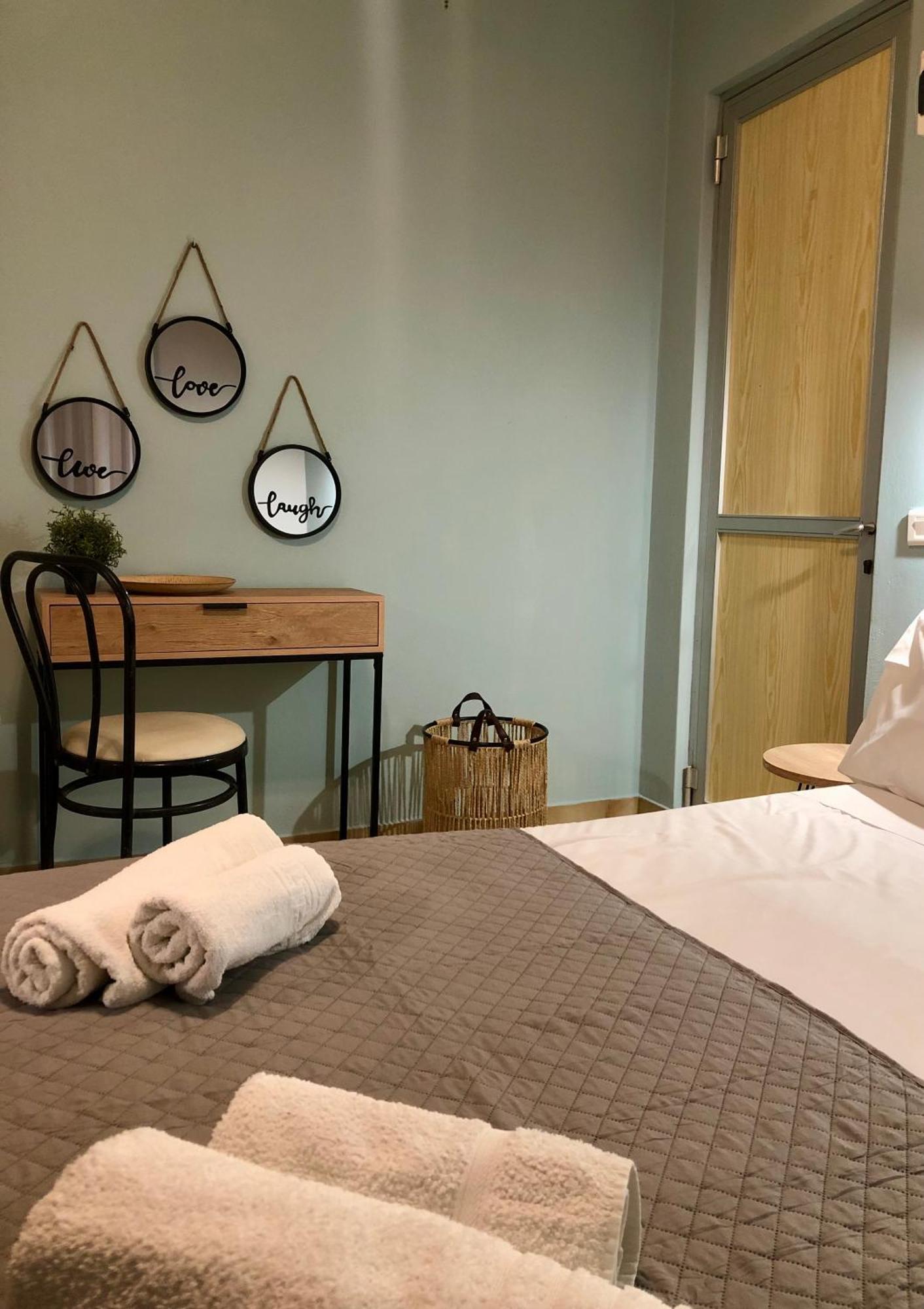 Marina Rooms 阿尔戈斯托利翁 外观 照片