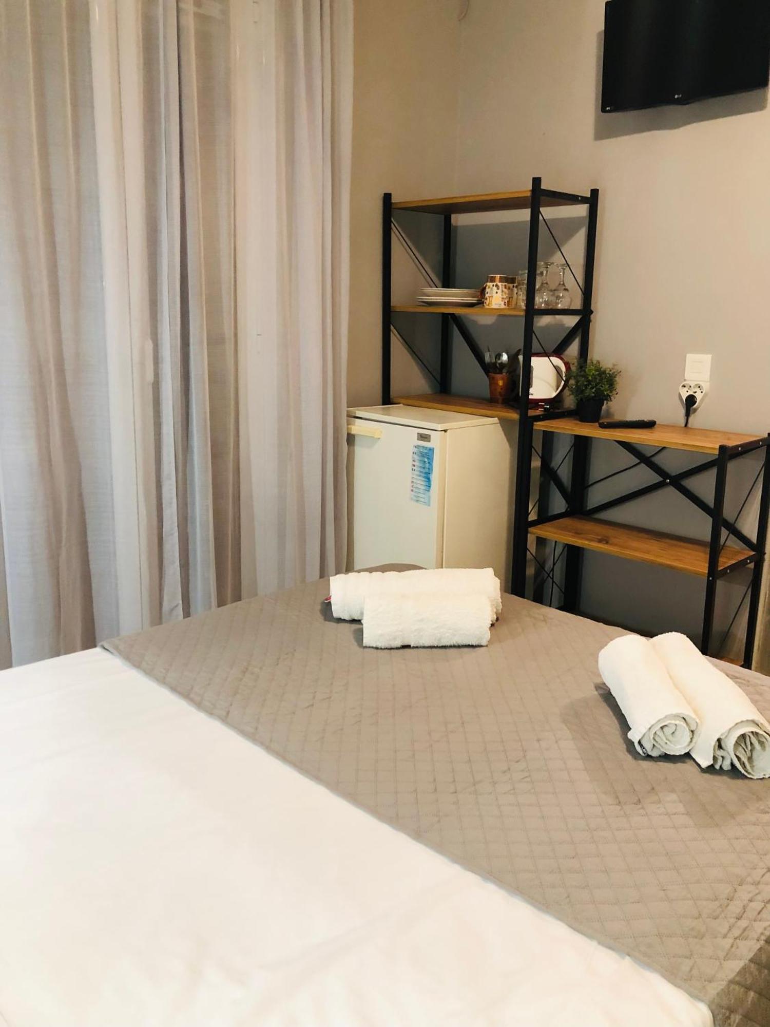 Marina Rooms 阿尔戈斯托利翁 外观 照片