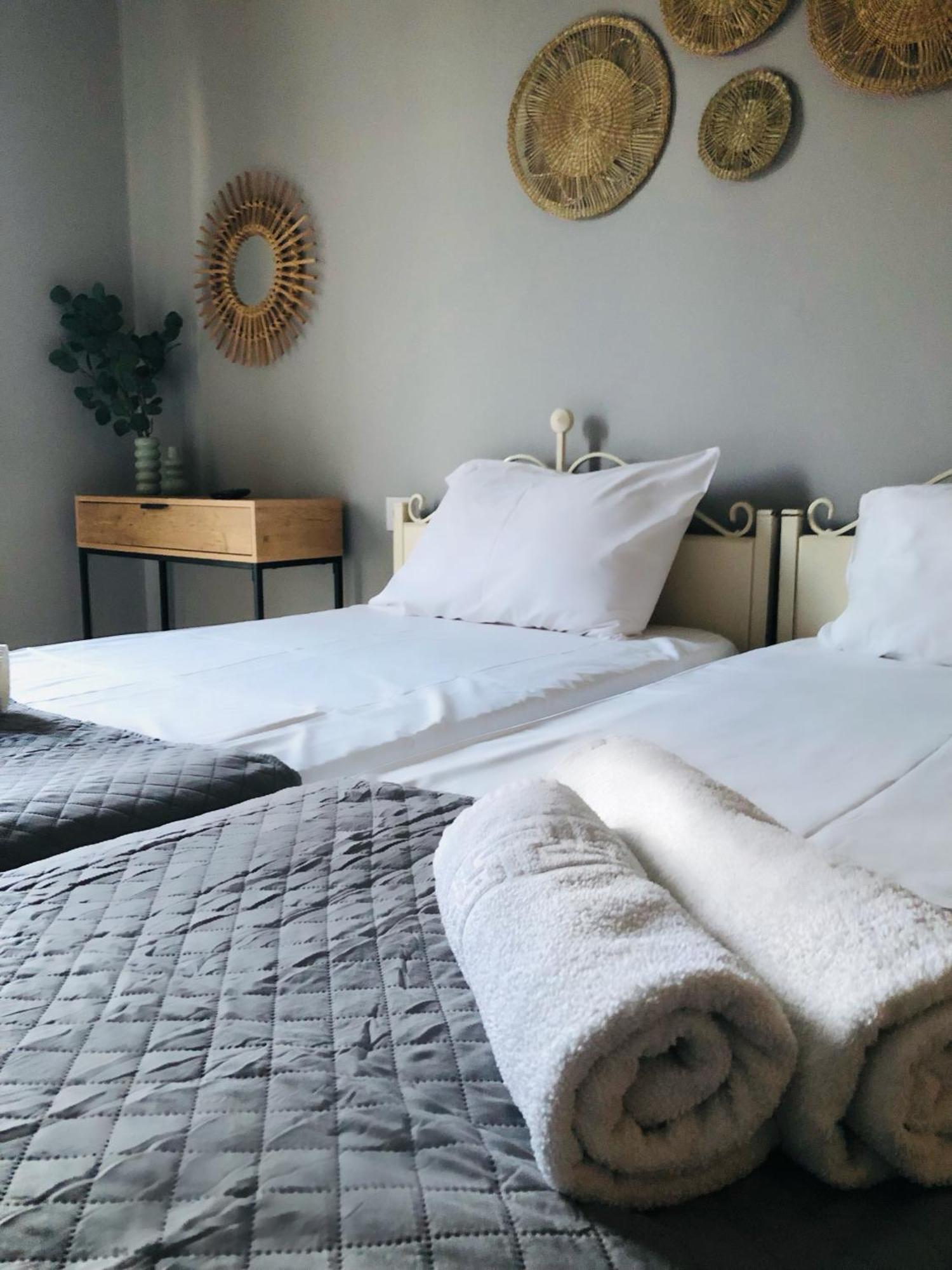 Marina Rooms 阿尔戈斯托利翁 外观 照片