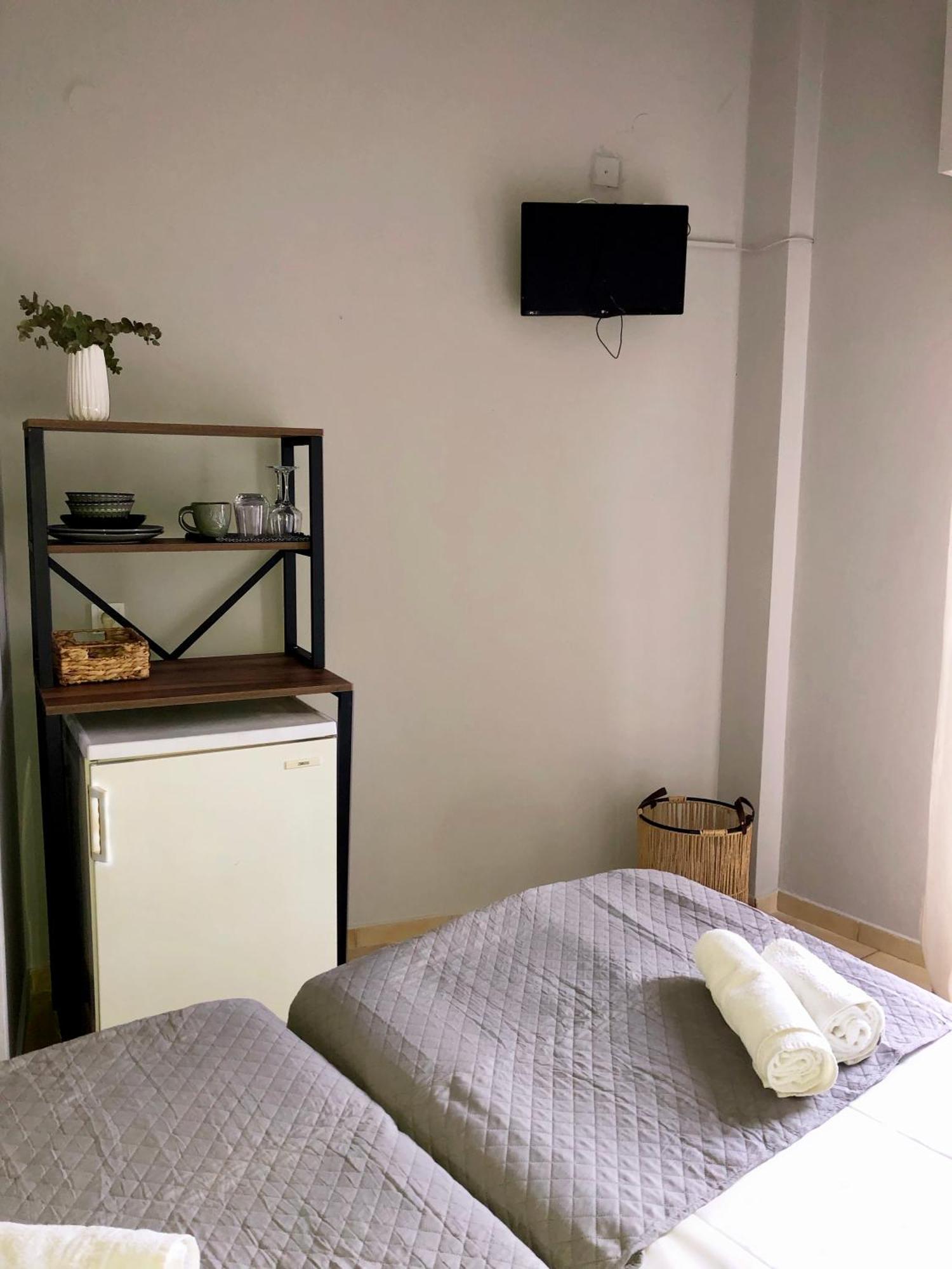 Marina Rooms 阿尔戈斯托利翁 外观 照片