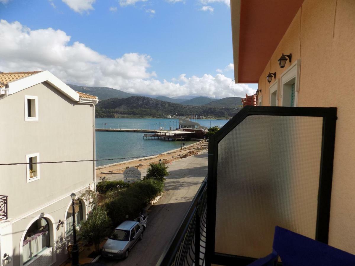 Marina Rooms 阿尔戈斯托利翁 外观 照片